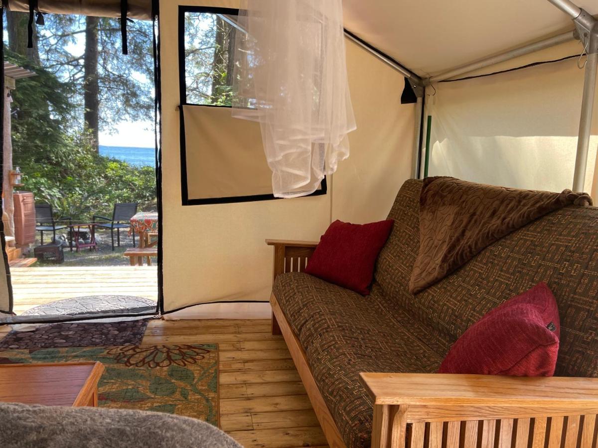 Отель So Damn Lucky Glamping Юклулет Экстерьер фото