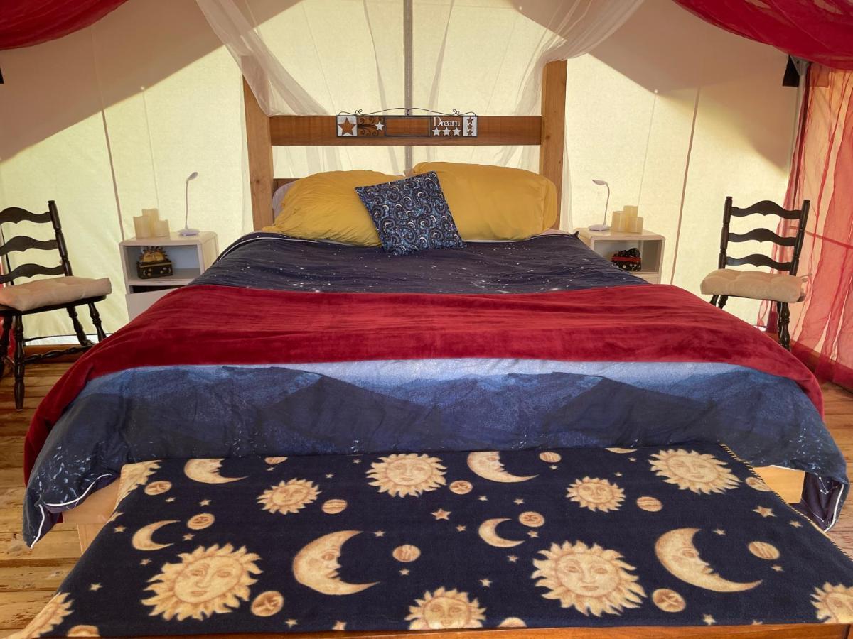 Отель So Damn Lucky Glamping Юклулет Экстерьер фото