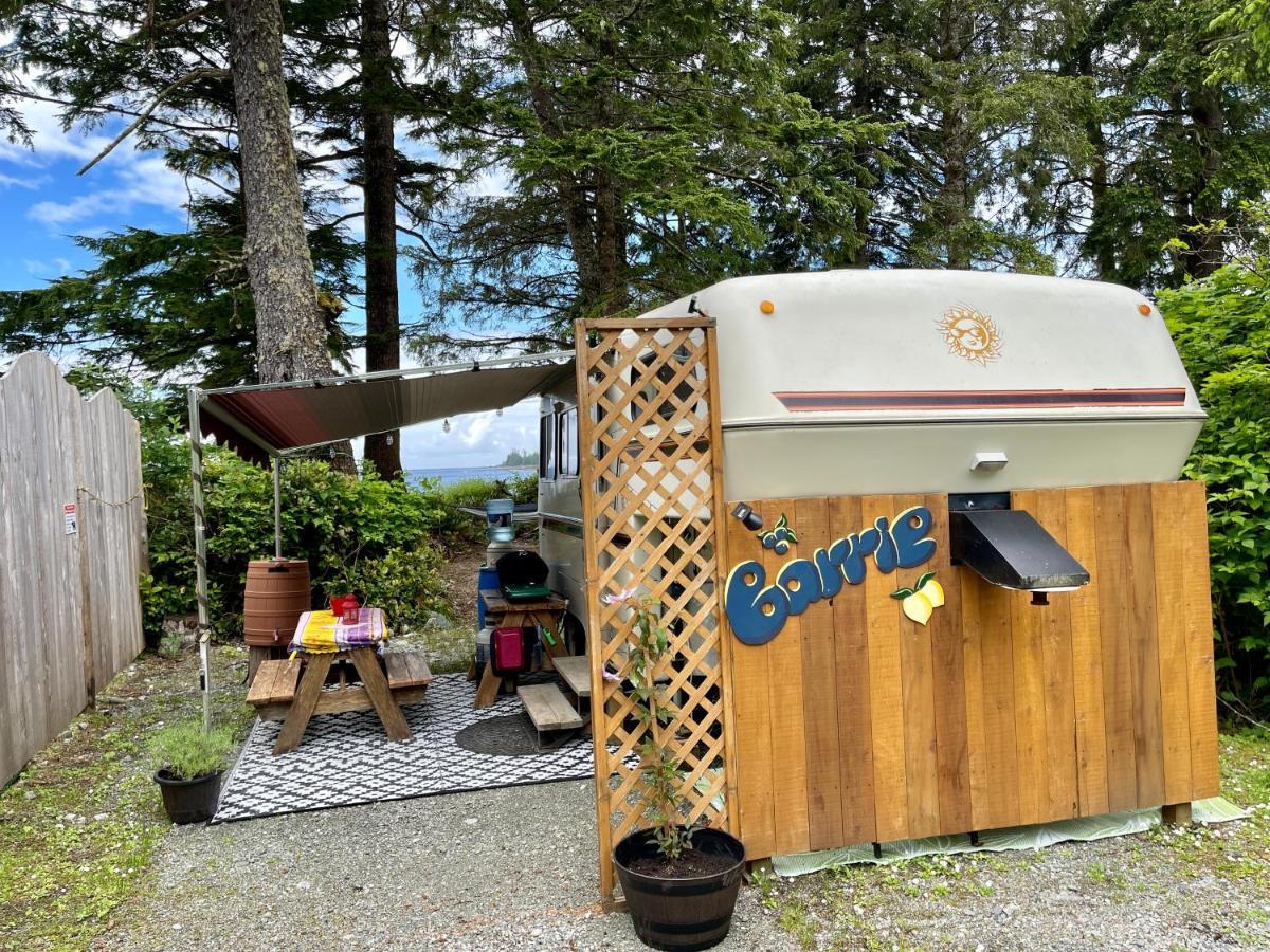 Отель So Damn Lucky Glamping Юклулет Экстерьер фото