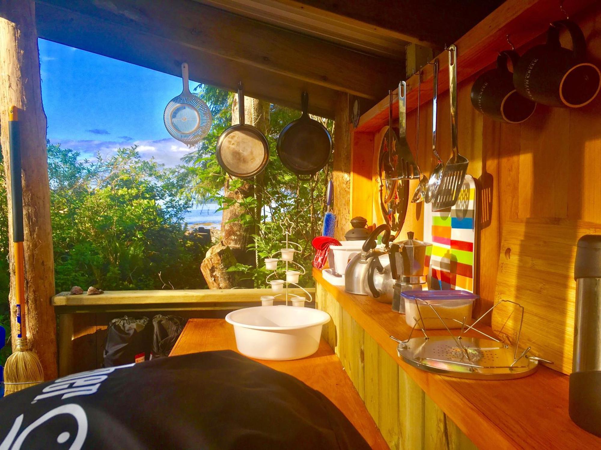 Отель So Damn Lucky Glamping Юклулет Экстерьер фото